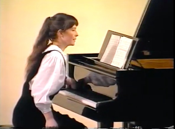 Cecilia Plaza interpretando a Graciela Paraskevaídis, 1987