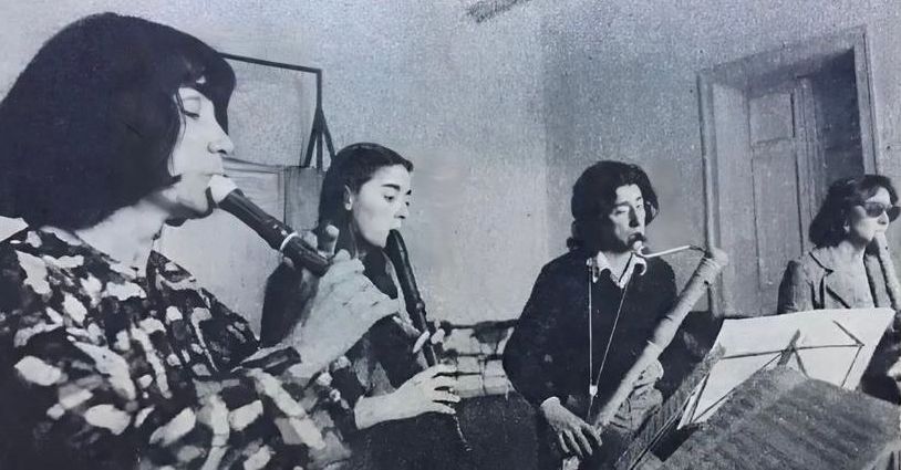 Con Cecilia Álamos, Víctor Rondón y Carmen Lavanchy en el Cuarteto Mystrá, 1974. Fuente: Revista Ercilla